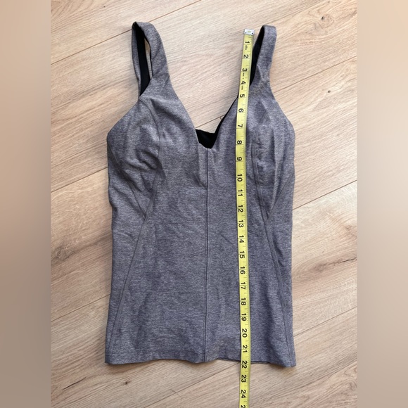 Lululemon Contour Tank HBLK  Heathered black dark Gray color size 4 - Picture 7 of 9